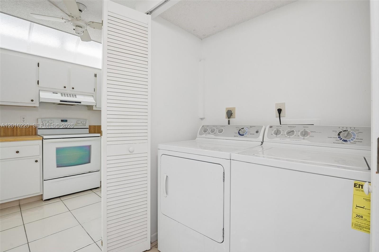 Chantilly Condo - Residential