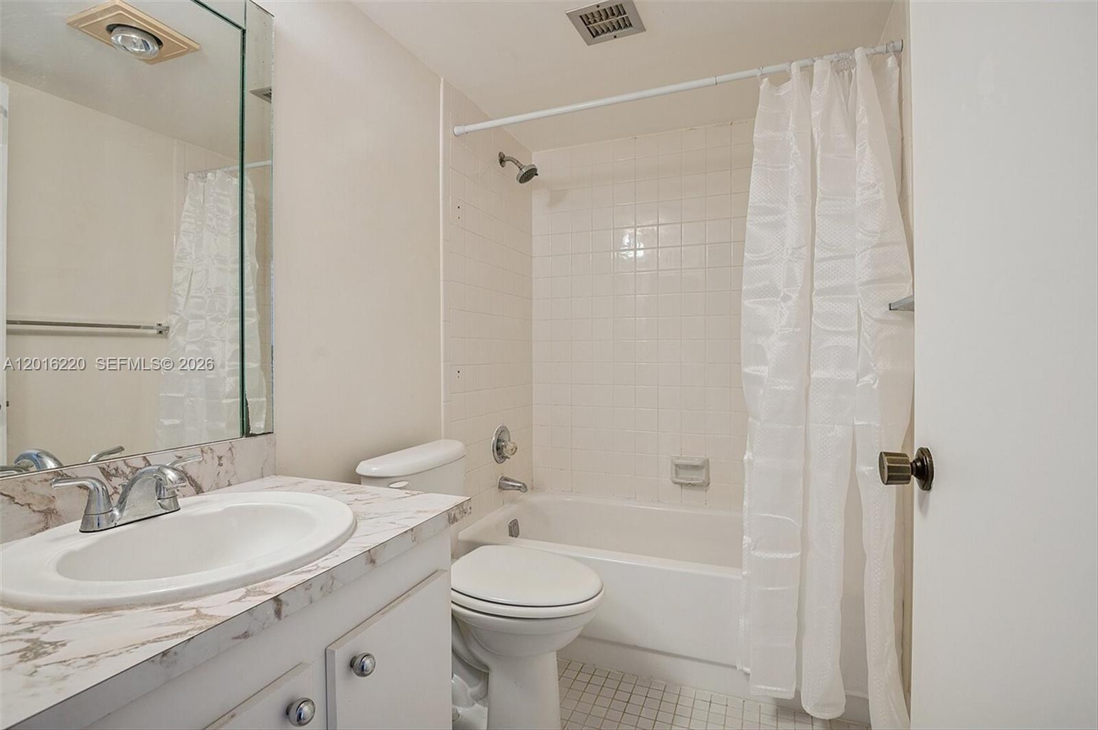 Chantilly Condo - Residential