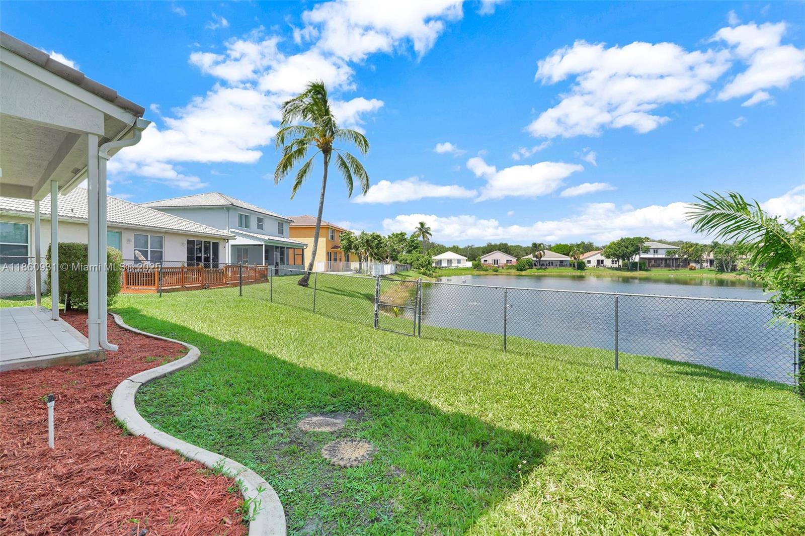 STIRLING PALM ESTATES - Residential