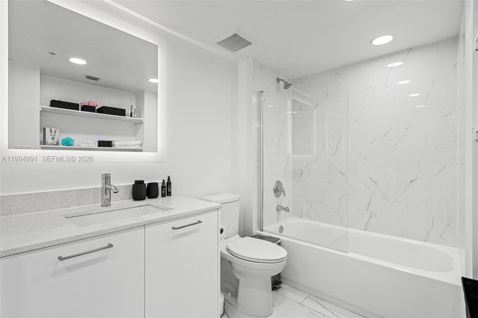 Hollywood 1-21 B - Residential