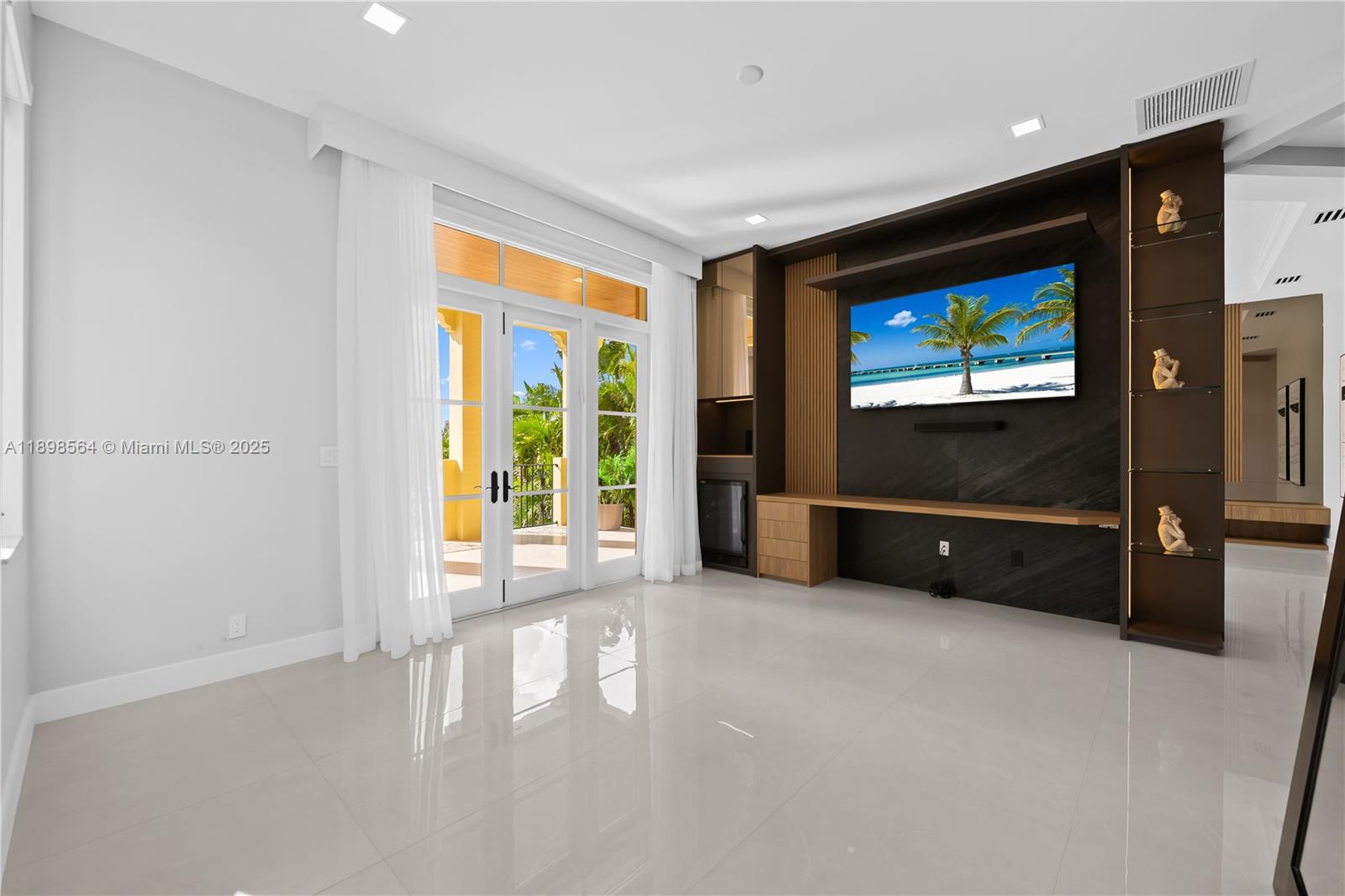 WILLIAMS ISLAND 3RD AMEND - Residential