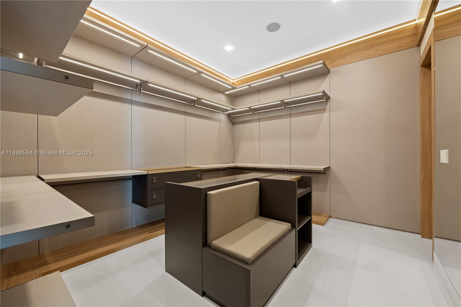 WILLIAMS ISLAND 3RD AMEND - Residential