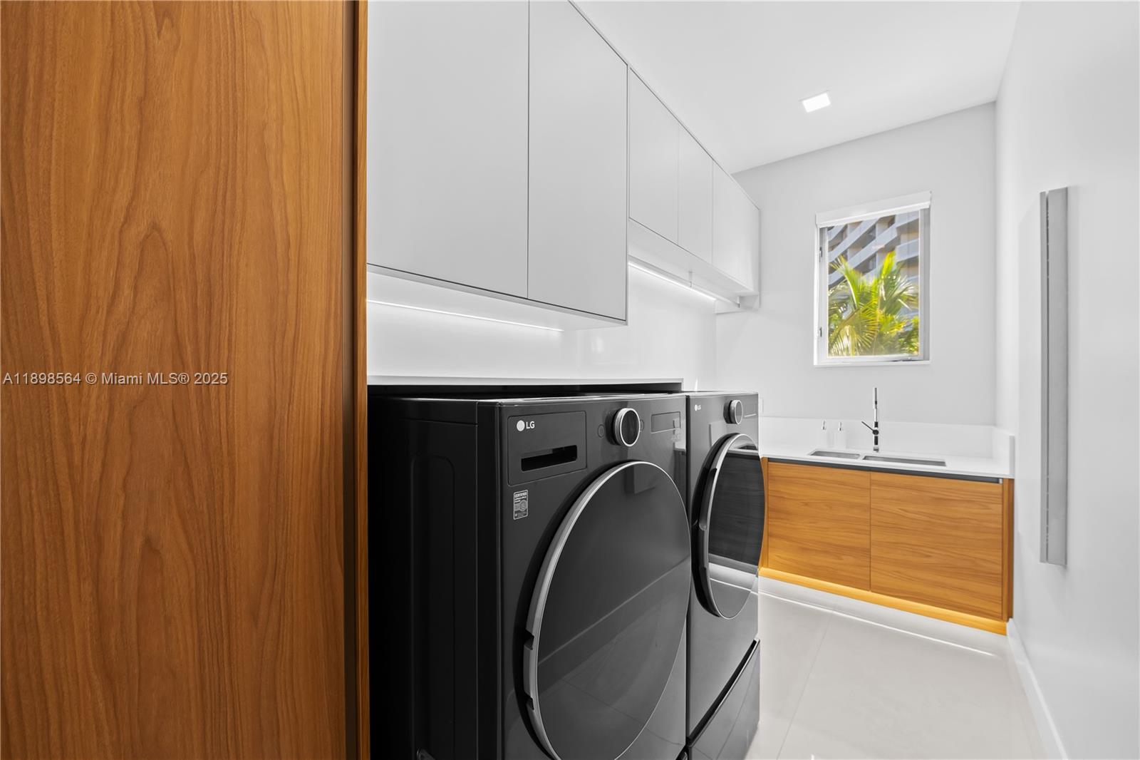 WILLIAMS ISLAND 3RD AMEND - Residential