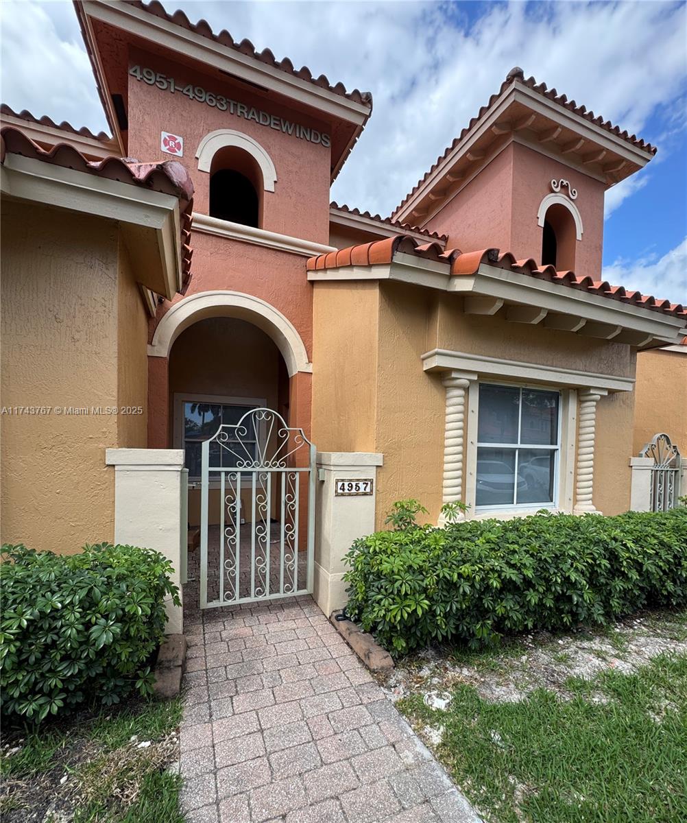 4957 Tradewinds Ter 704, Dania Beach, Miami-Dade County, Florida - 3 Bedrooms  
3 Bathrooms - 