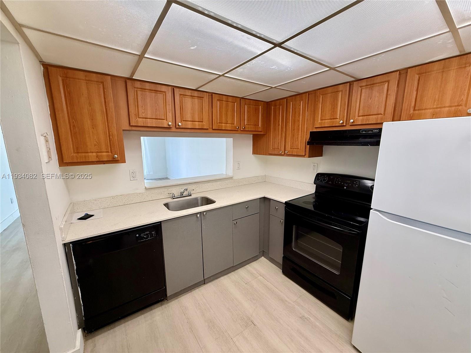 492 NW 165th St Rd C-312