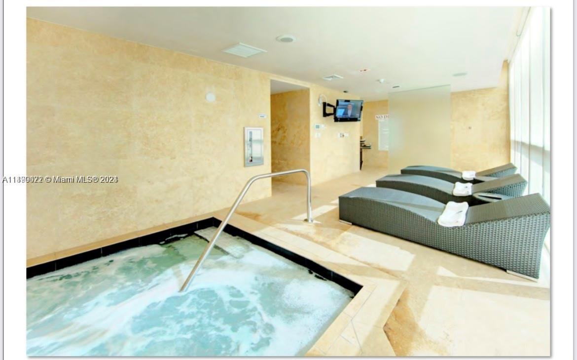 900 BISCAYNE BAY CONDO - Residential