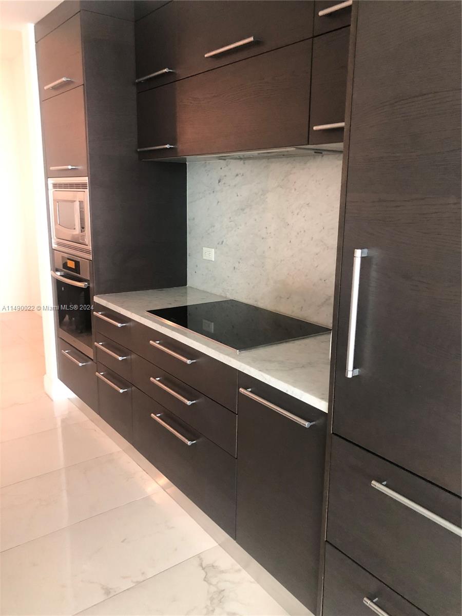 900 BISCAYNE BAY CONDO - Residential