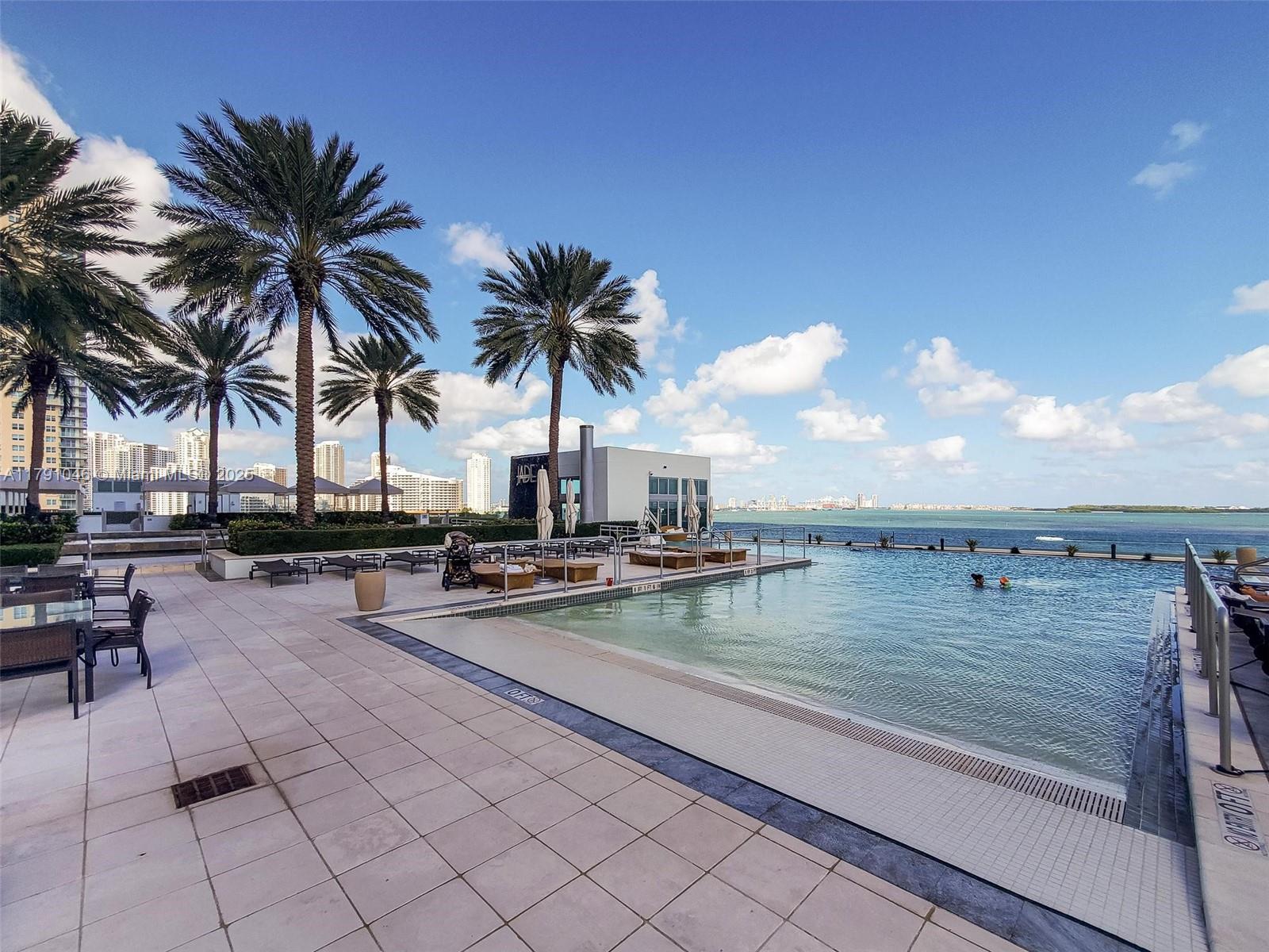 JADE RESIDENCES AT BRICKE - Residential