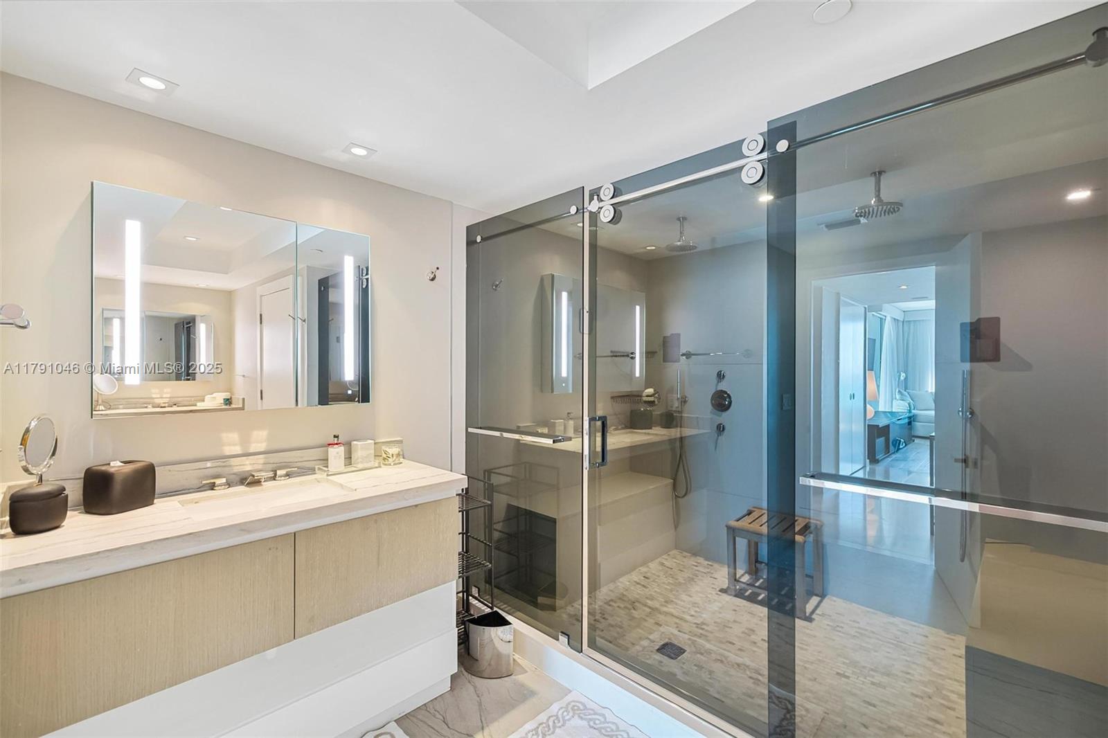 JADE RESIDENCES AT BRICKE - Residential