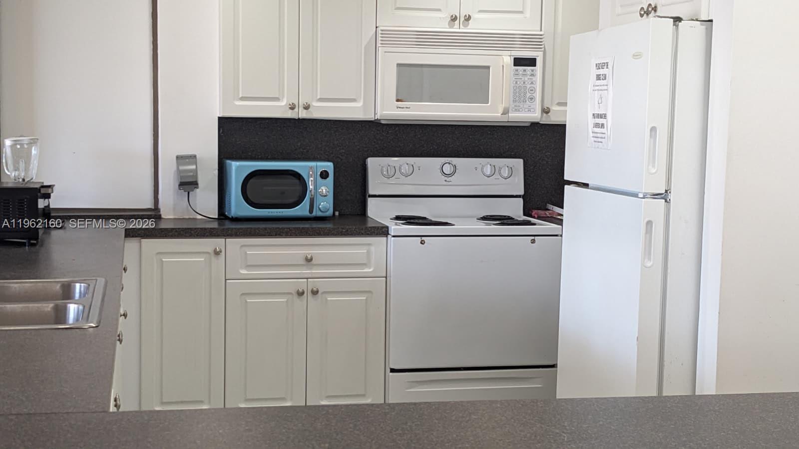 SUNRISE LAKES 24 CONDO - Residential