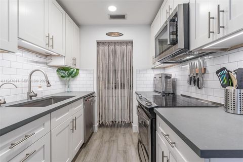 130-134 NW 57th St Oakland Park FL 33309