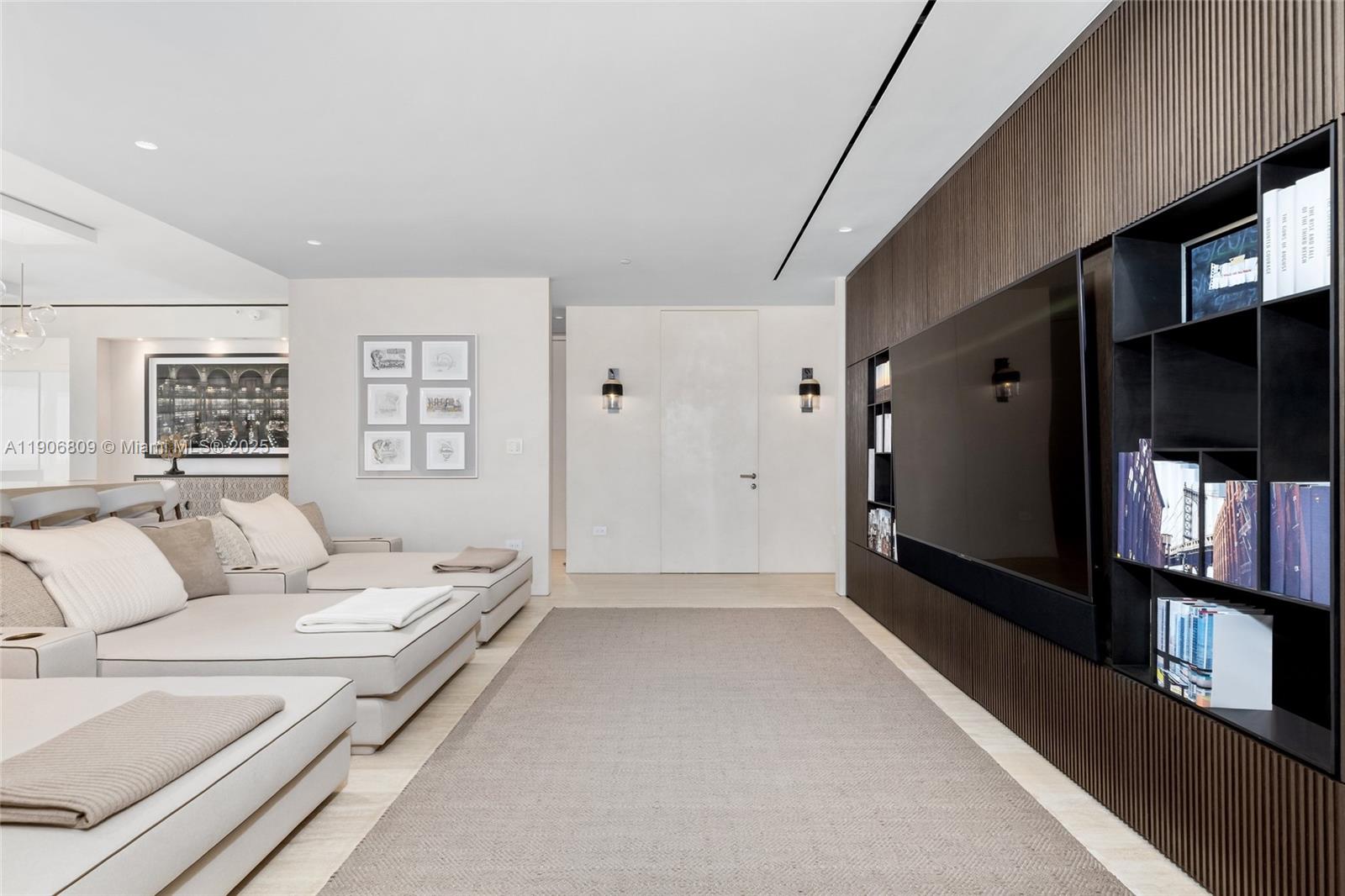 SURF CLUB CONDO - Residential