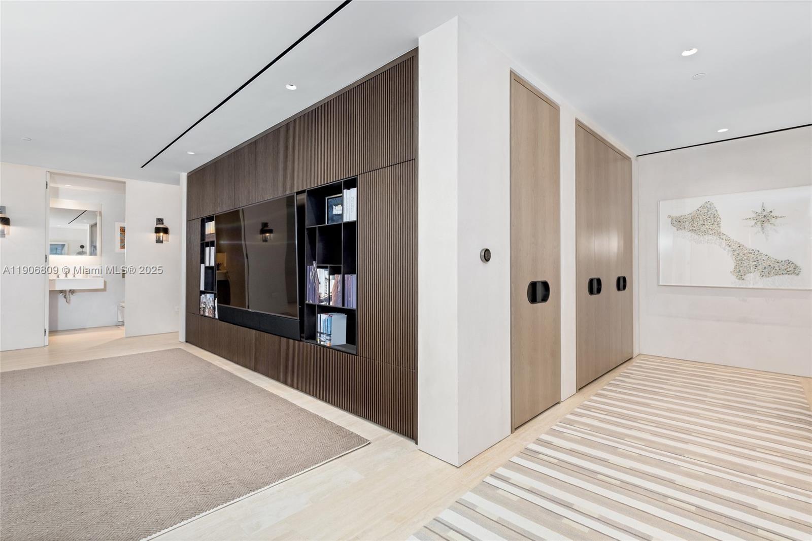 SURF CLUB CONDO - Residential