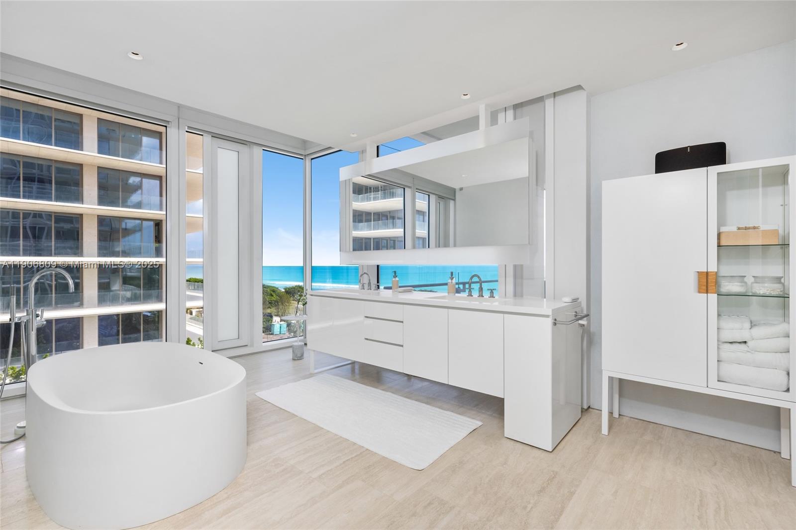 SURF CLUB CONDO - Residential