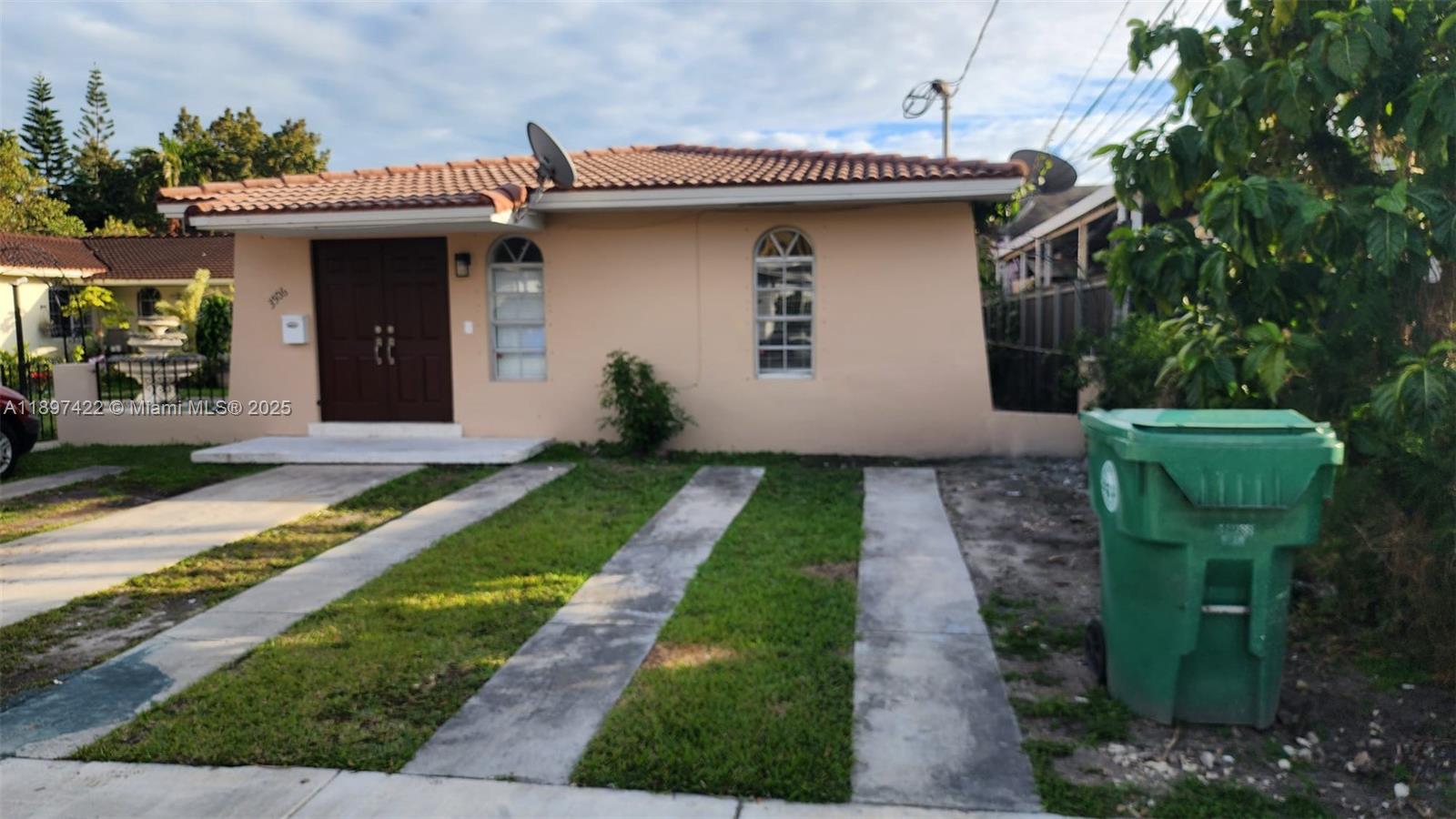 AMND PLAT OF MIAMI SUB UR - Residential Lease