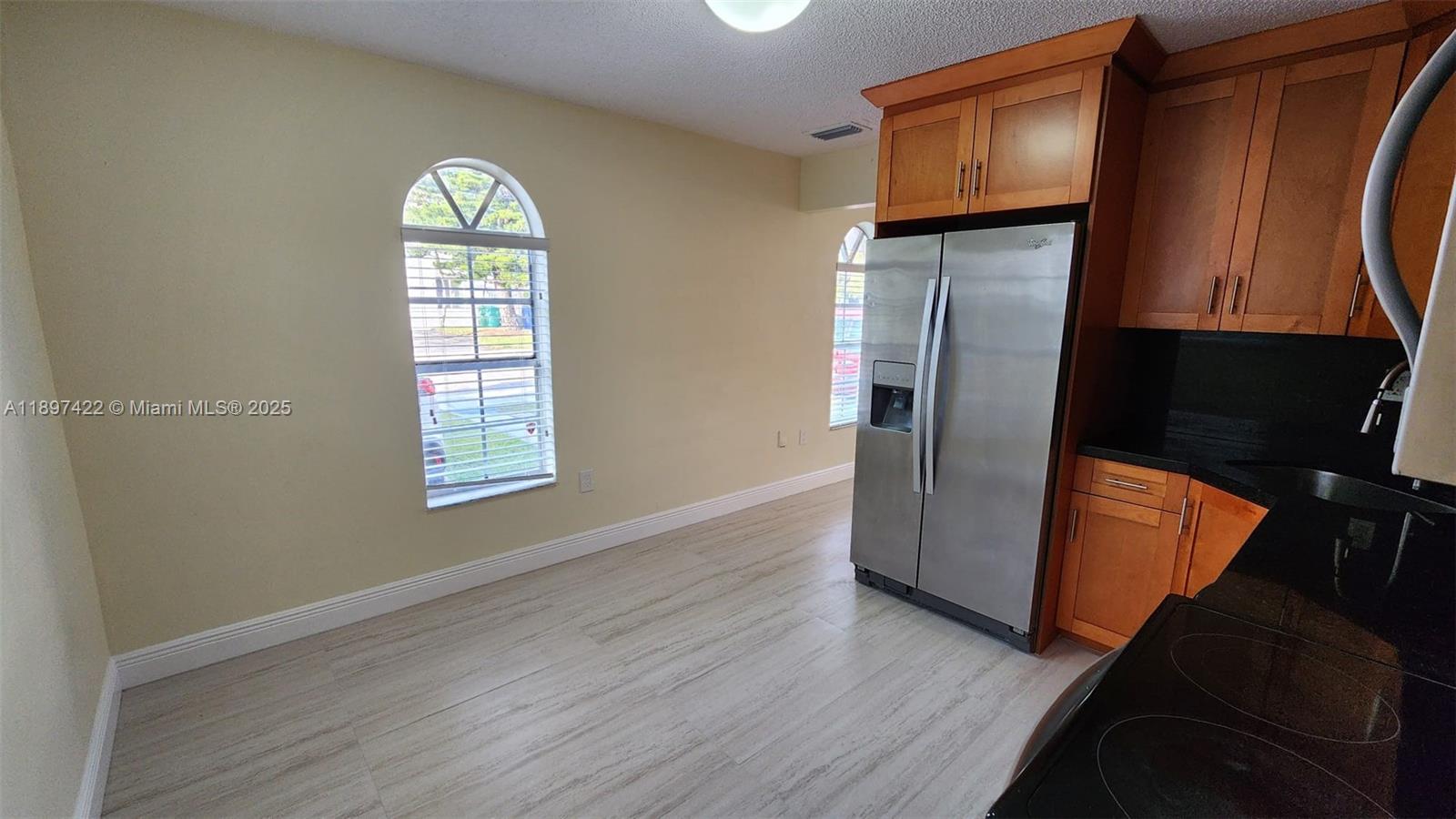 AMND PLAT OF MIAMI SUB UR - Residential Lease