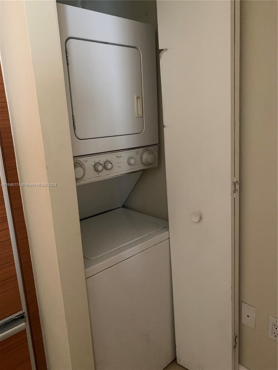 50 BISCAYNE CONDO - Residential