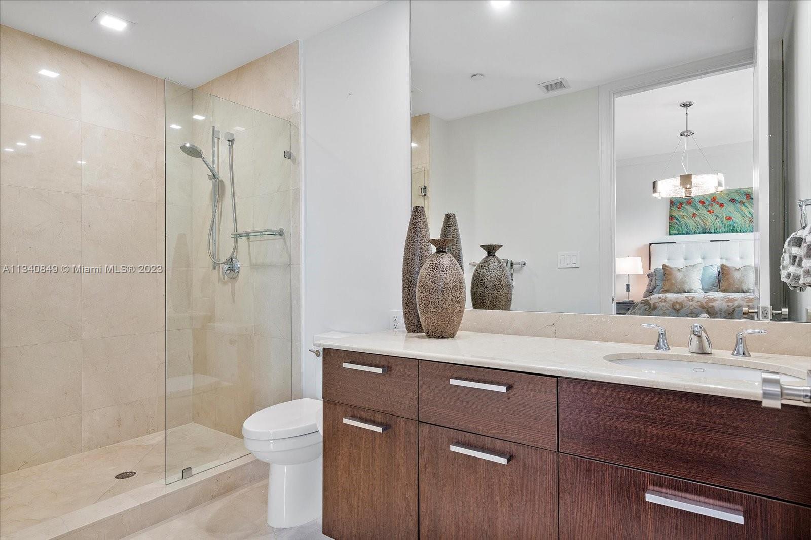 LANDINGS AT LAS OLAS - Residential