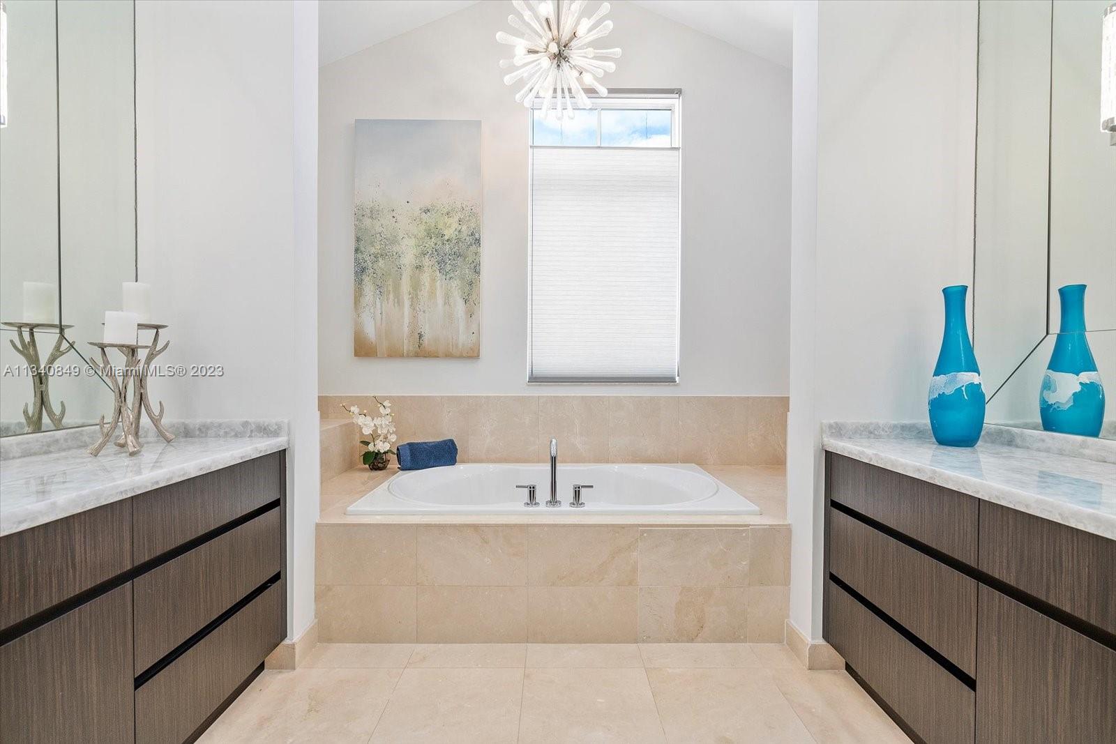 LANDINGS AT LAS OLAS - Residential