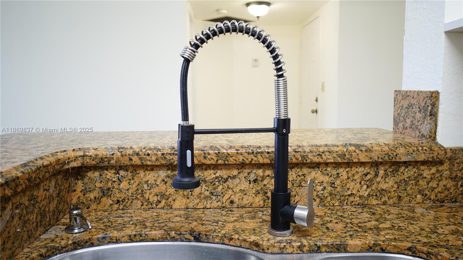 KENDALL LAKE TOWERS CONDO - Residential