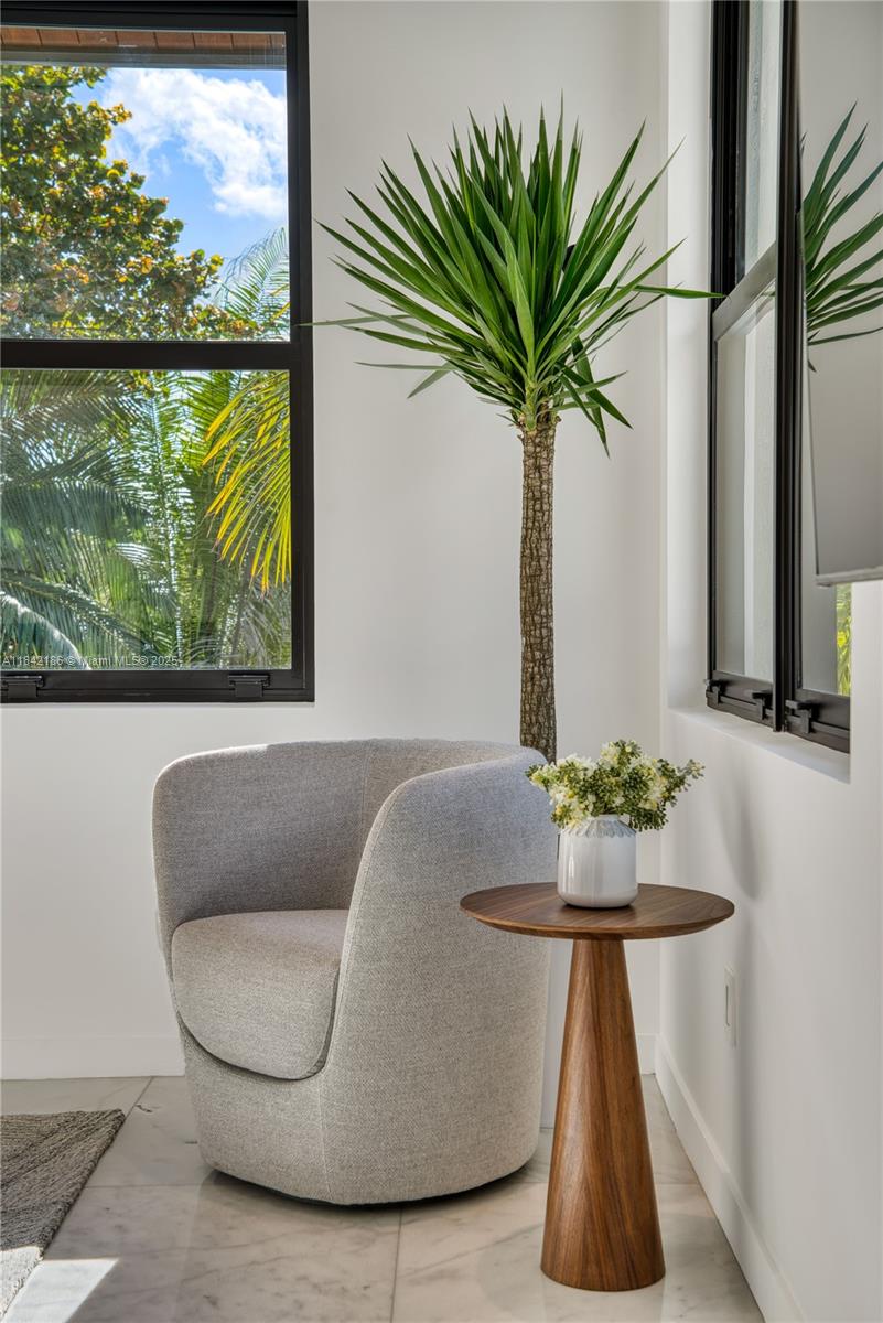 BAY POINT - Residential