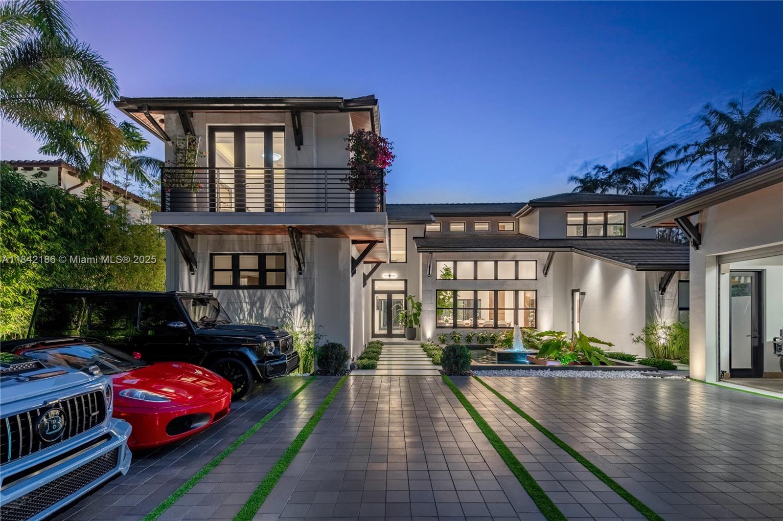 4241 Palm Ln