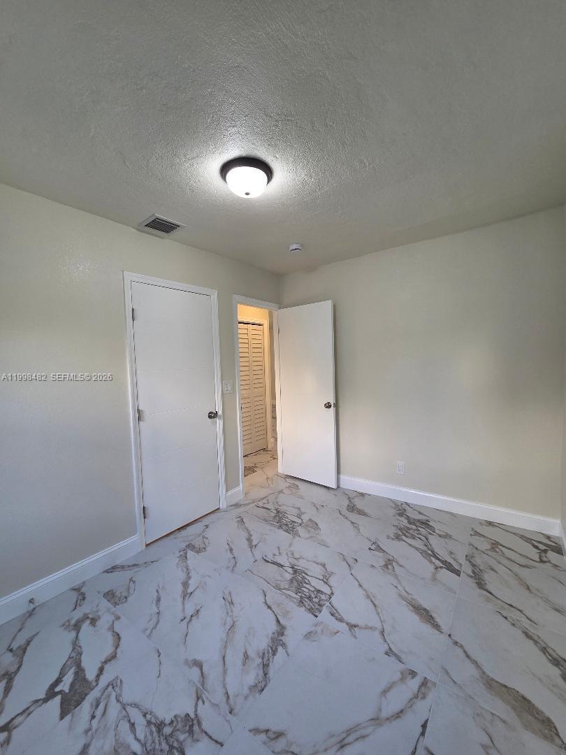 BUENA VISTA HEIGHTS EXTEN - Residential Lease