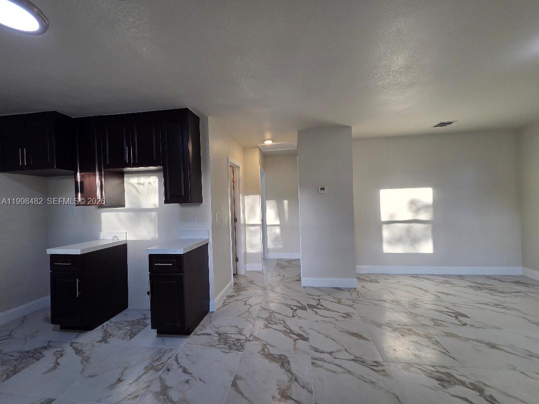 BUENA VISTA HEIGHTS EXTEN - Residential Lease