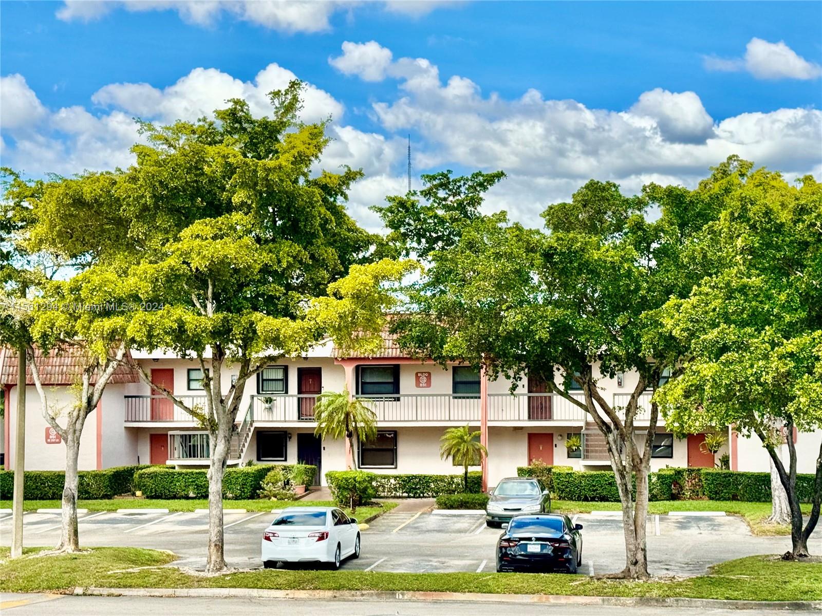 Property for Sale at 870 Ne 207th Ter Ter 203-9, Miami, Broward County, Florida - Bedrooms: 2 
Bathrooms: 2  - $235,000