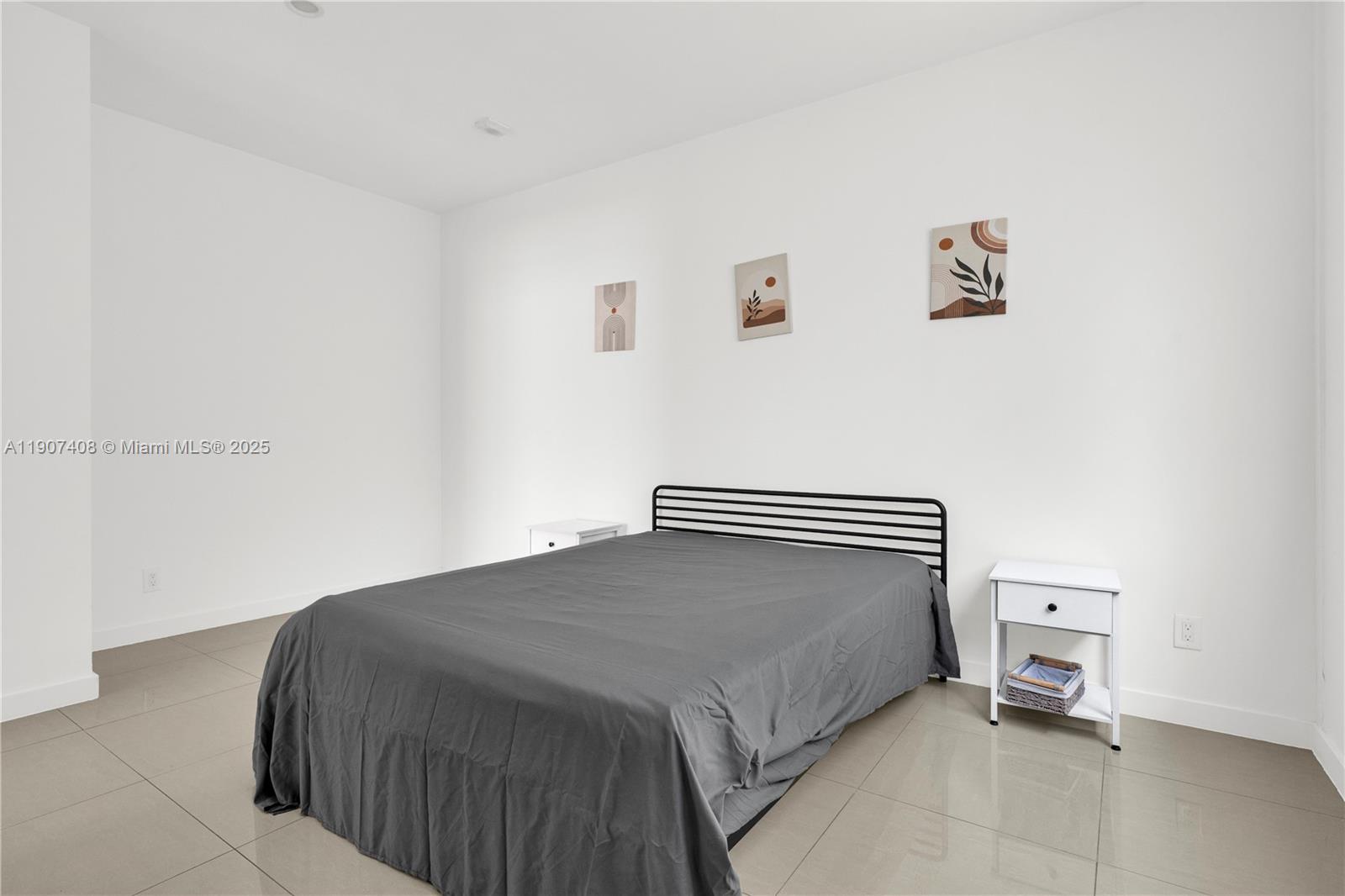 OCEANSIDE SEC ISLE OF NOR - Residential Lease