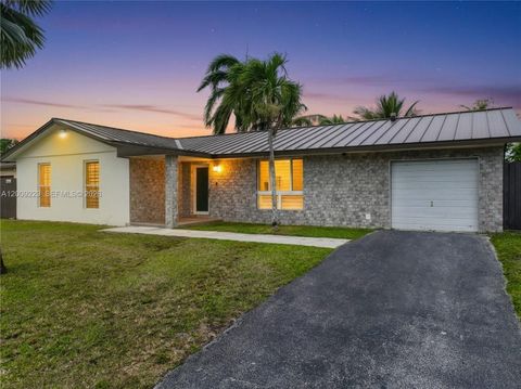 Photo of 13251 SW 254th Ter, Homestead, FL 33032 (MLS # A12009229)