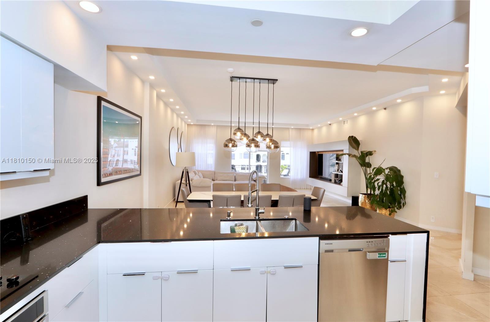 WILLIAMS ISLAND MED VILLAG - Residential