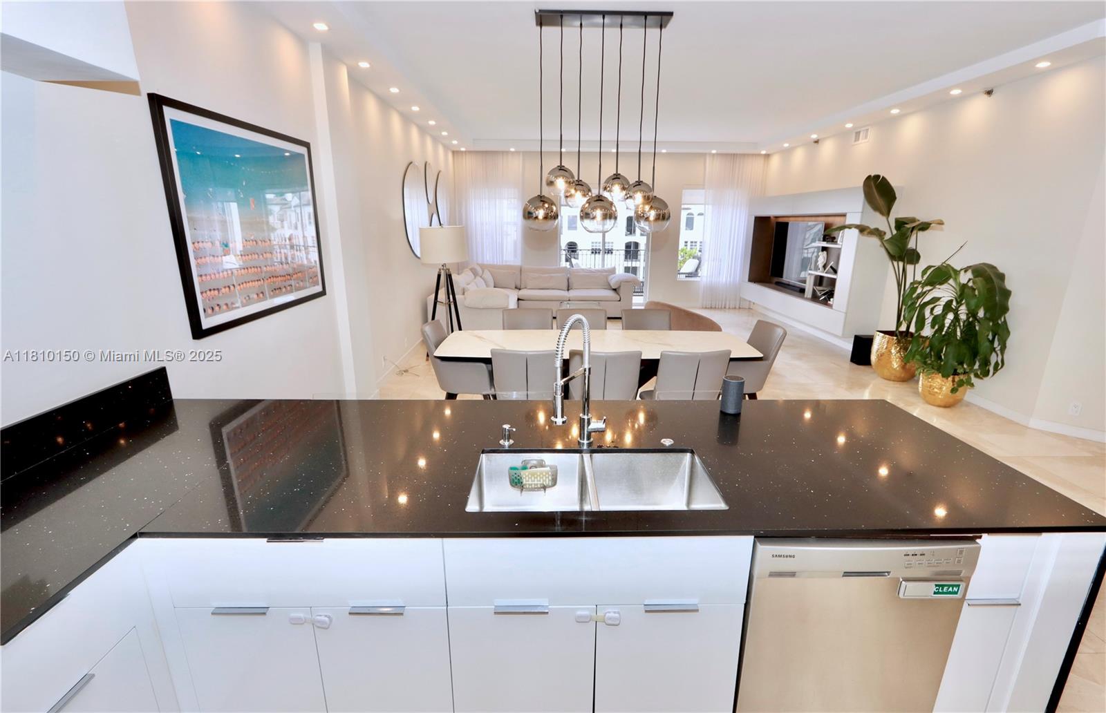 WILLIAMS ISLAND MED VILLAG - Residential