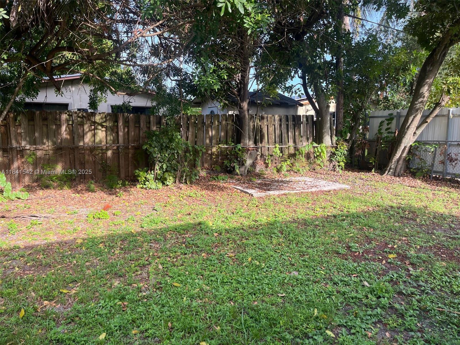 FLEETWOOD MANOR - Residential