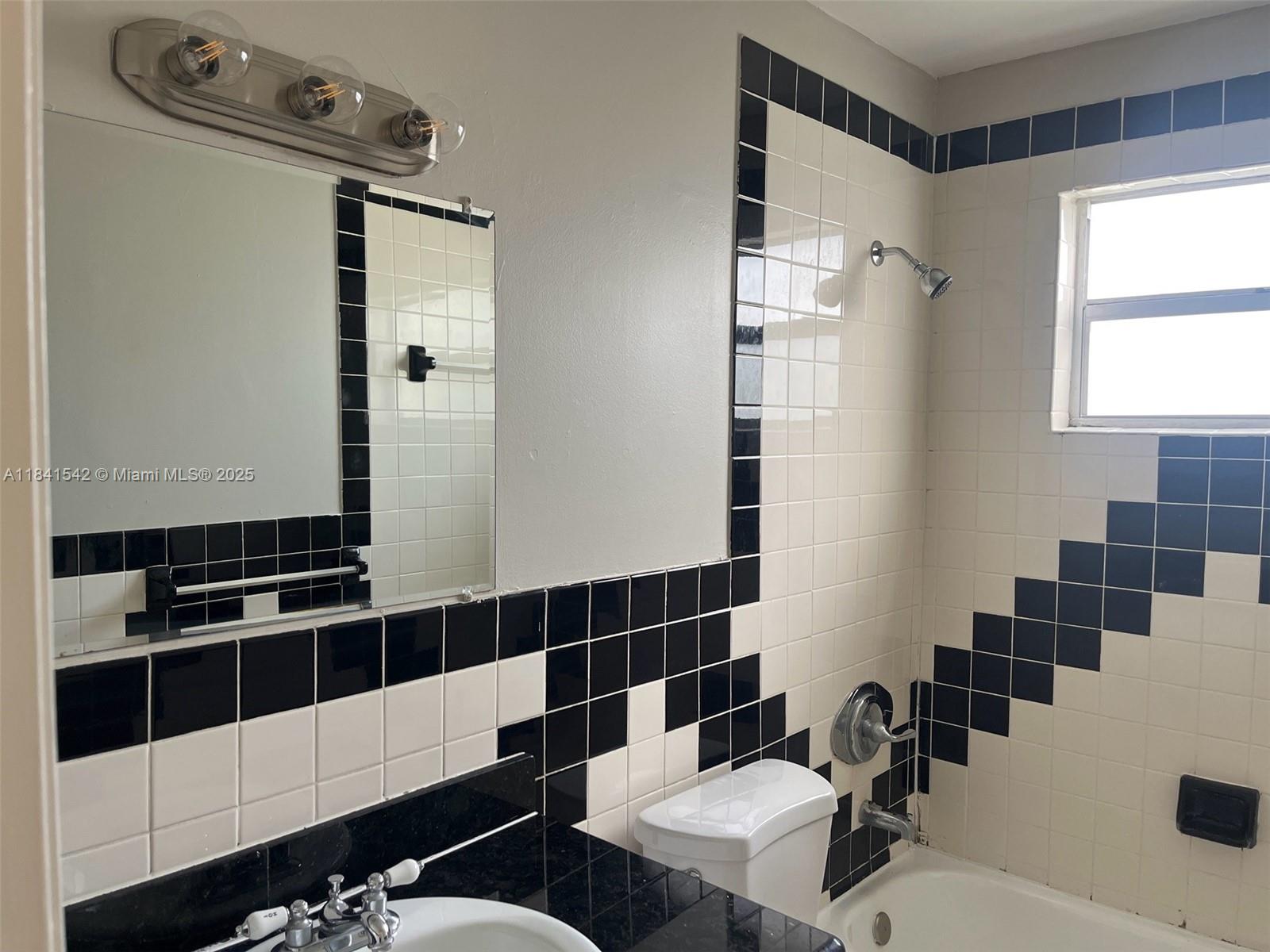 FLEETWOOD MANOR - Residential