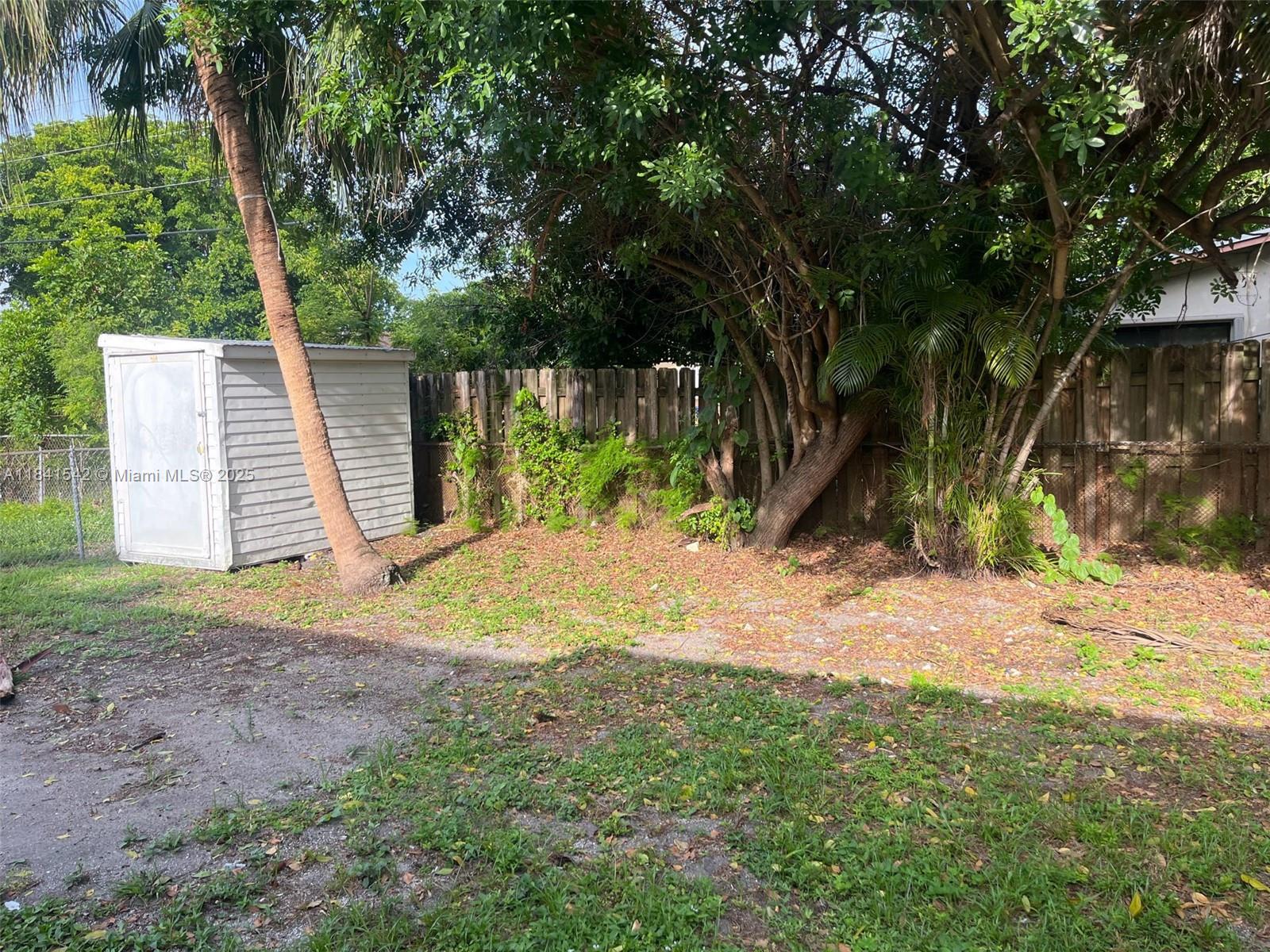 FLEETWOOD MANOR - Residential