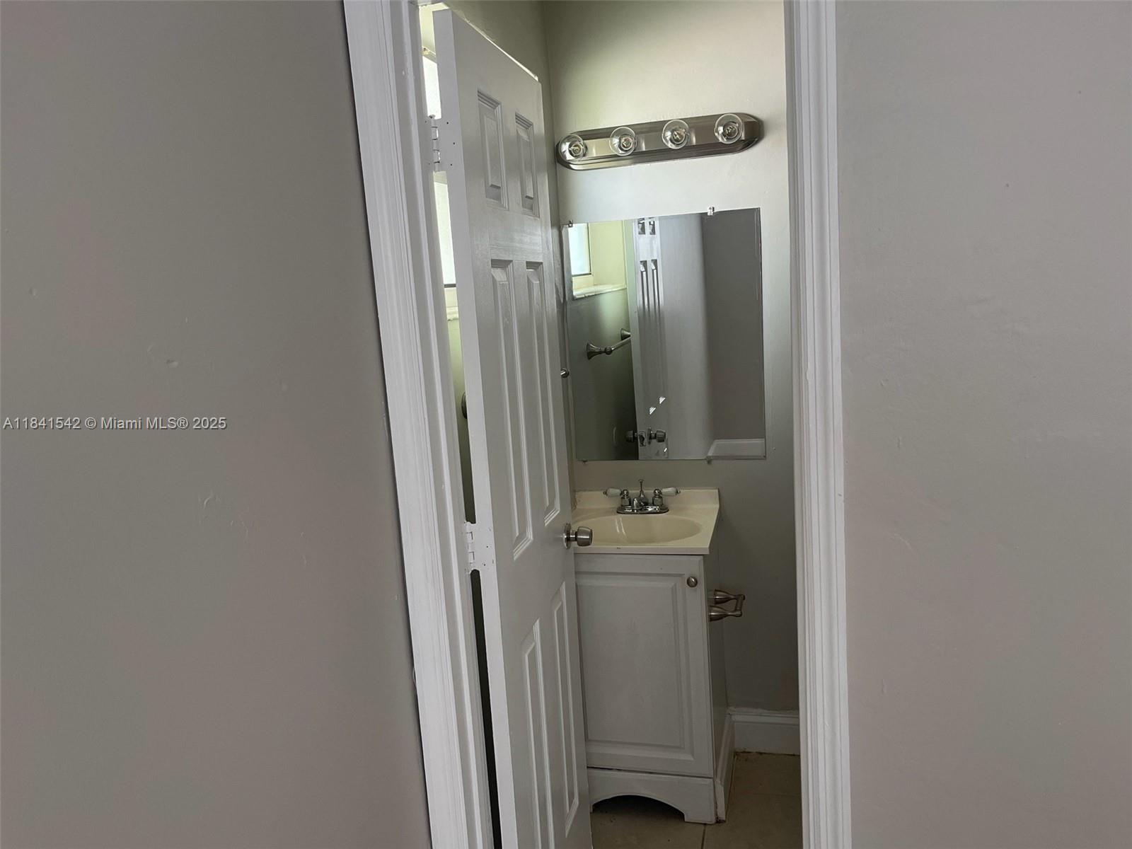 FLEETWOOD MANOR - Residential