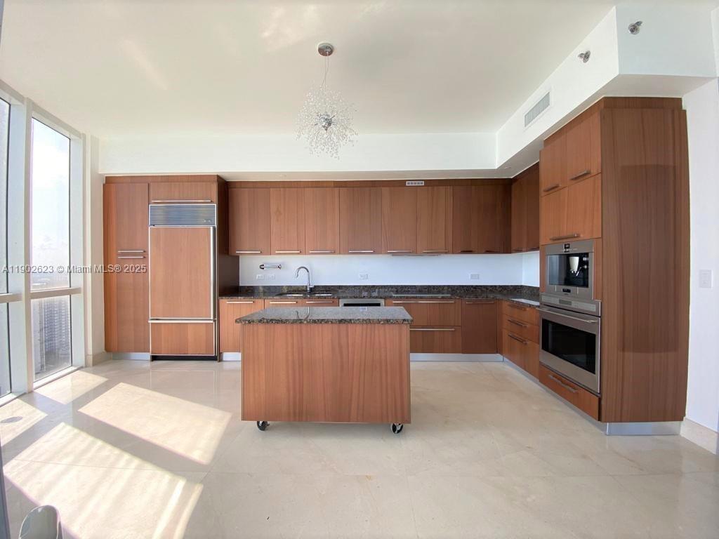 TDR TOWER I CONDO - Residential Lease