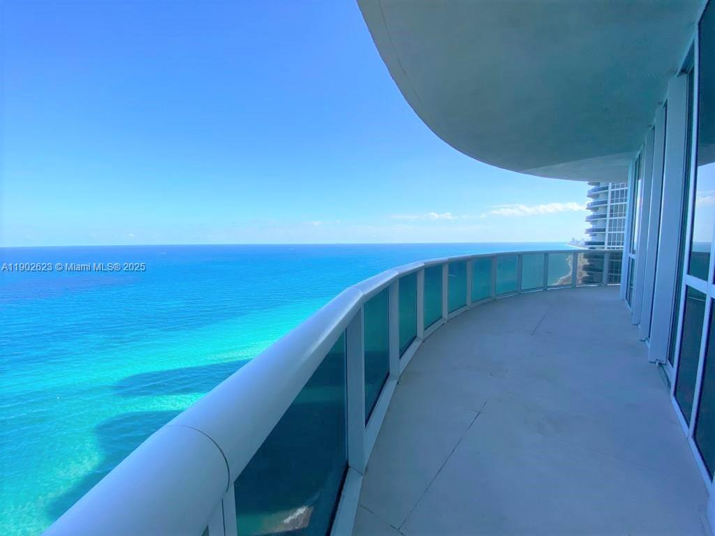 TDR TOWER I CONDO - Residential Lease