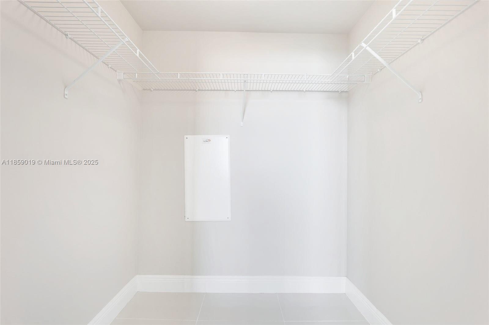 TERRAZAS RIVERPARK VILLAG - Residential