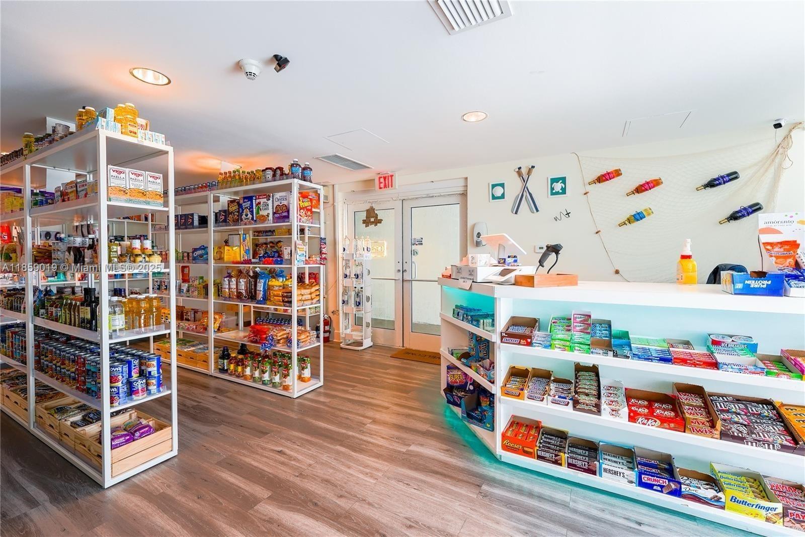 TERRAZAS RIVERPARK VILLAG - Residential