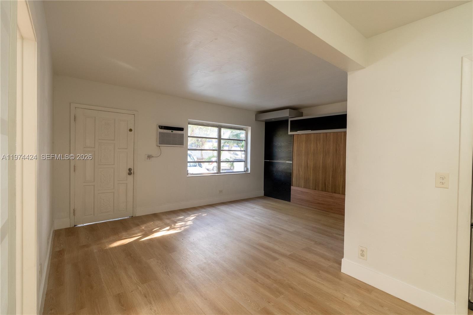 ENGLEWOOD - Residential Lease