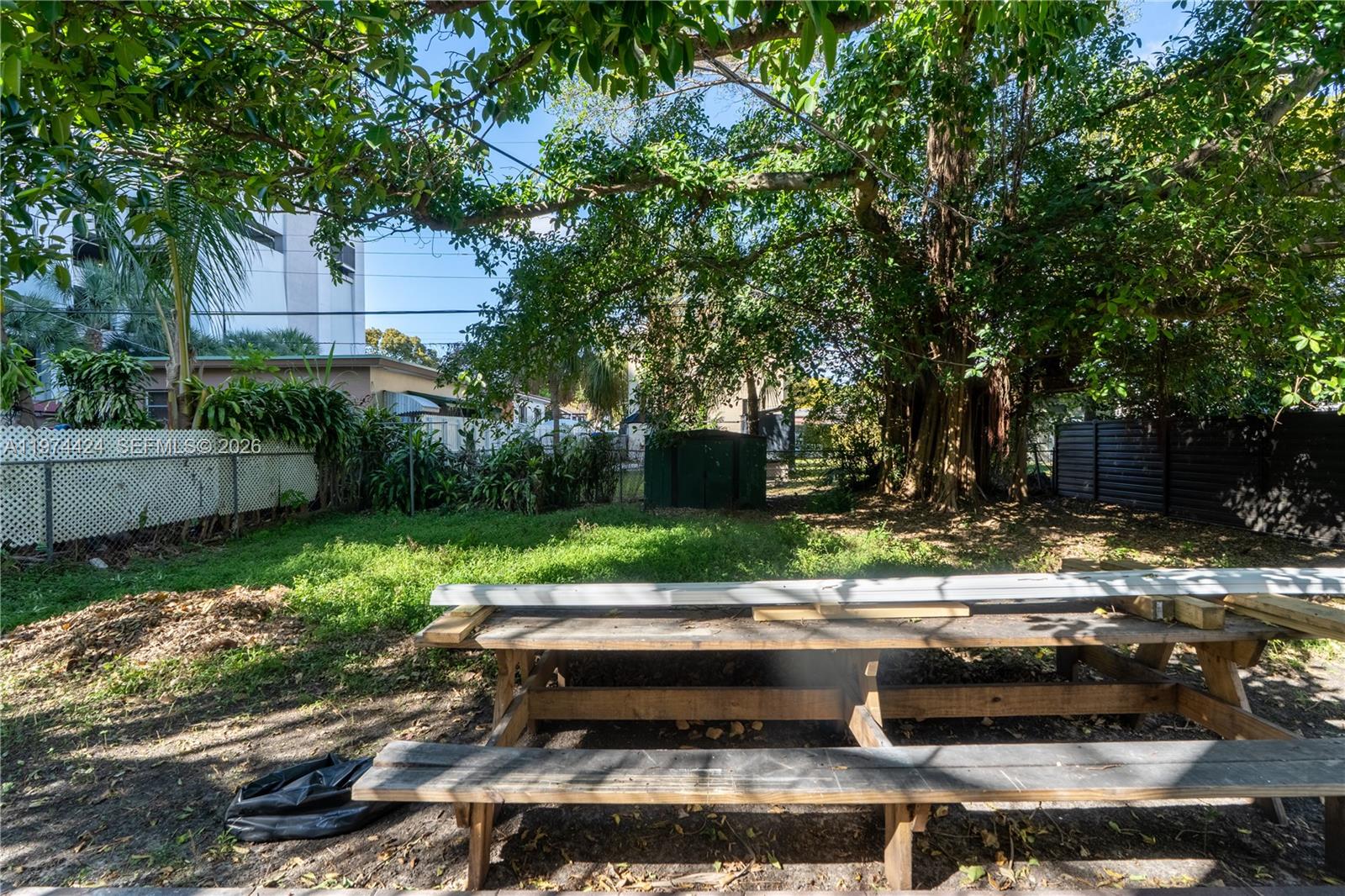 ENGLEWOOD - Residential Lease