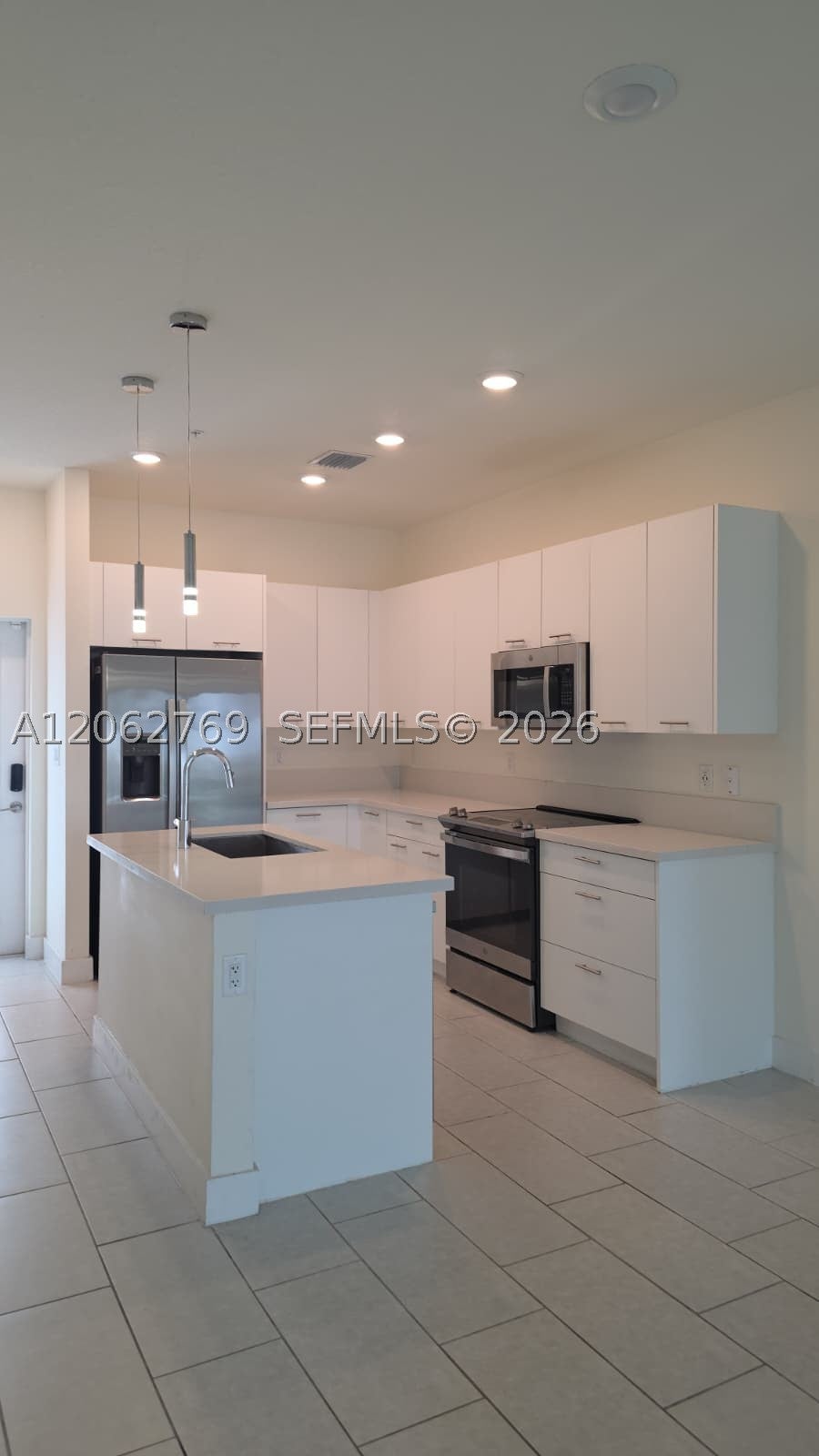 8167 NW 41st St E-409