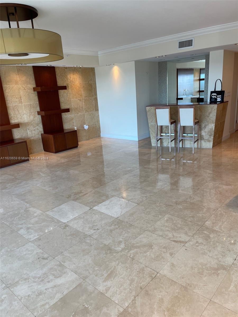 HAMPTONS SOUTH CONDO - Residential Lease
