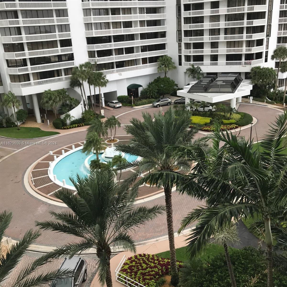 HAMPTONS SOUTH CONDO - Residential Lease