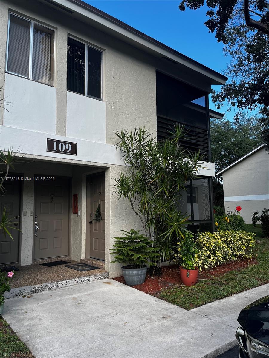 109 Gardens Dr 204, Pompano Beach, Broward County, Florida - 1 Bedrooms  
1 Bathrooms - 