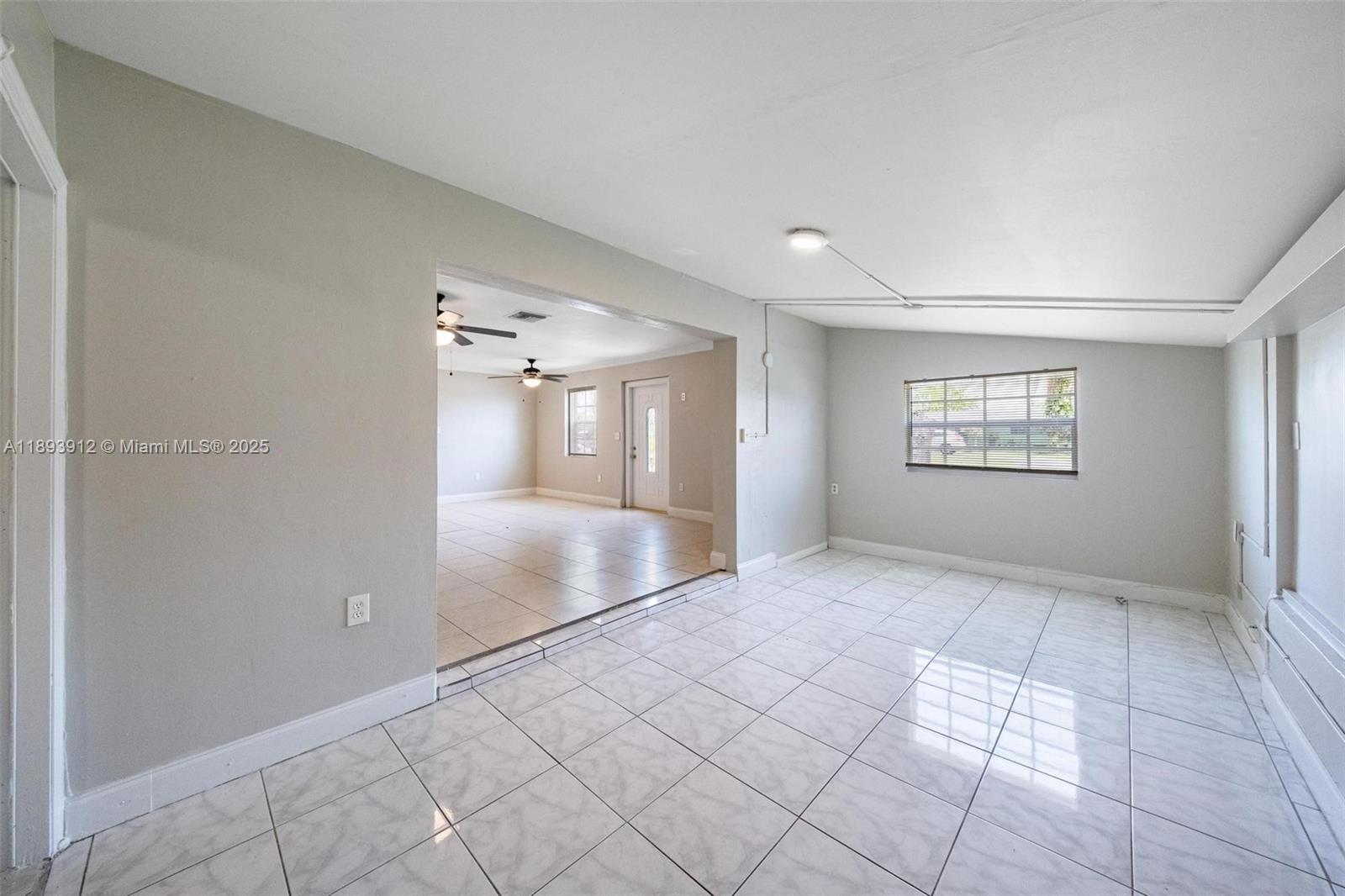 MIRAMAR SEC 5 - Residential