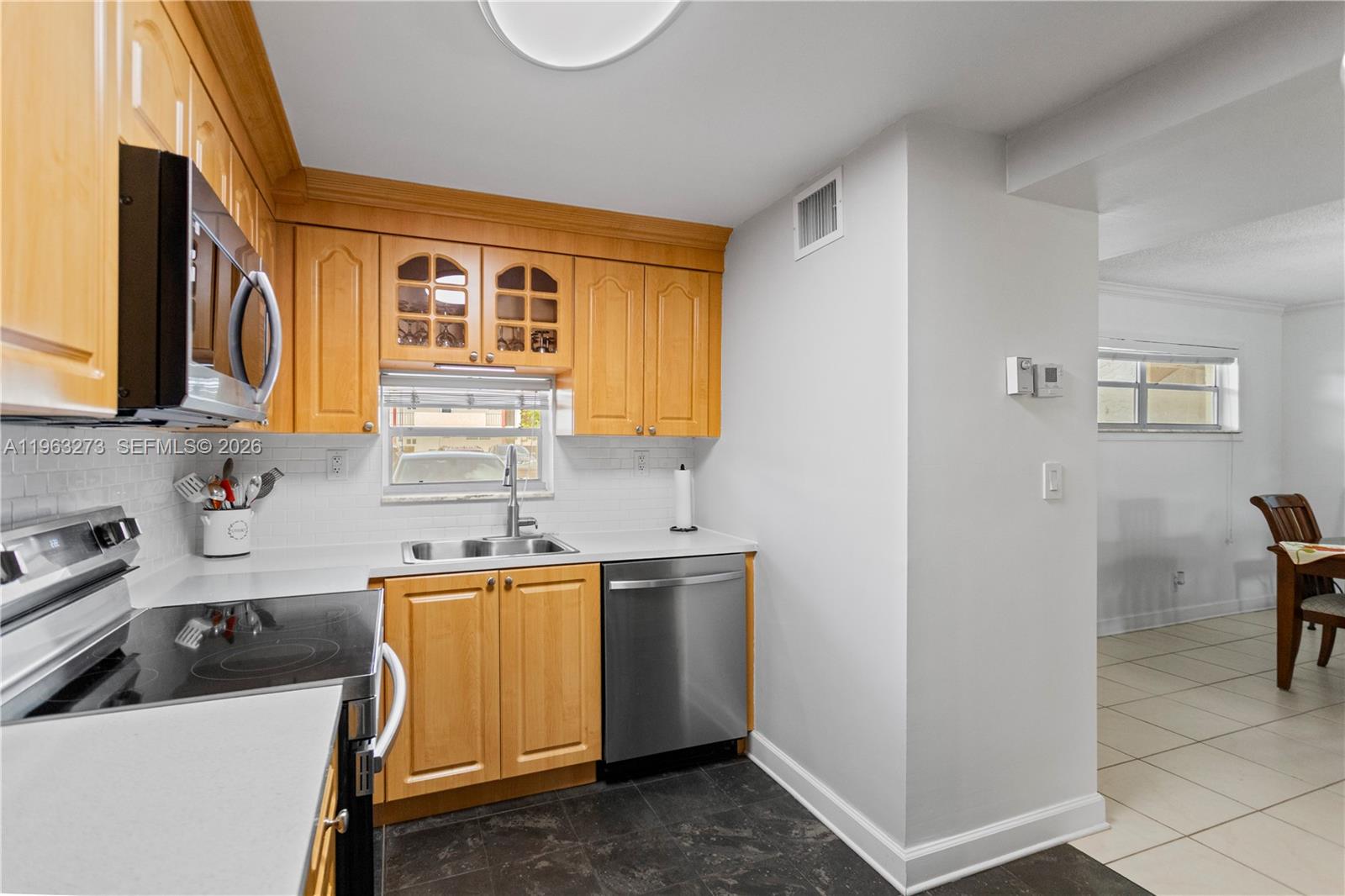 HOLLYBROOK GOLF AND - Residential