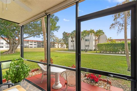 691 S Hollybrook Dr 26-105 Pembroke Pines FL 33025